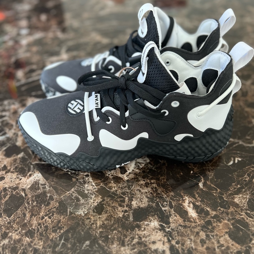 Adidas Harden volume 6 basketball shoes mens size 8